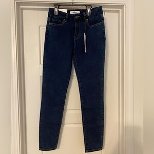 NWT Mica Mid Rise Skinny Jeans